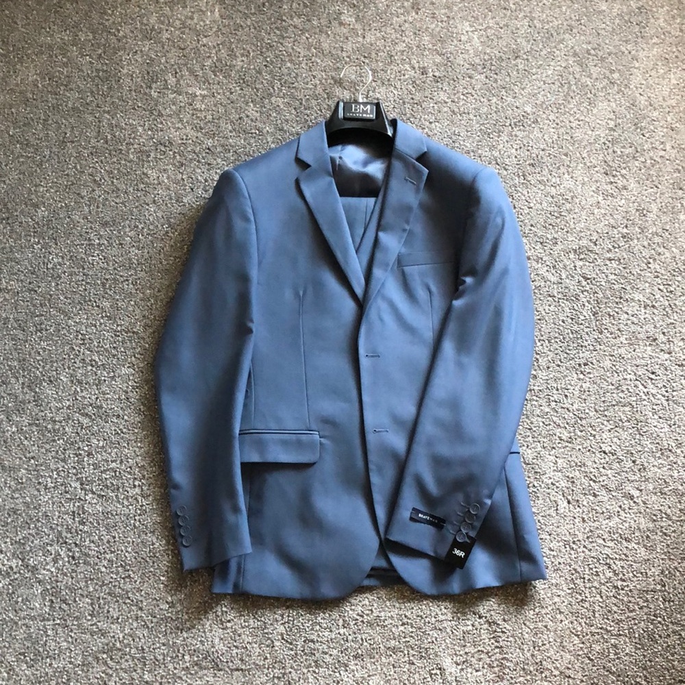 Brave man three piece suit never worn